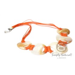 Choker Kabibe Shell Necklace